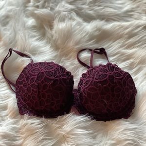 Pink Victoria’s Secret push up bra